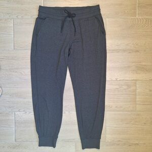 Athleta Women's Gray Pull On Lightweight Buttery Soft Joggers - Size Medium